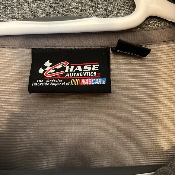 Kyle Busch jacket - Picture 2 of 4